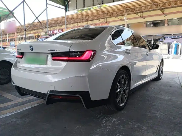 BMW i3 — Фото автомобиля 6