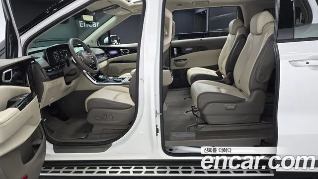 Kia Carnival Generation 4 — Фото автомобиля 11