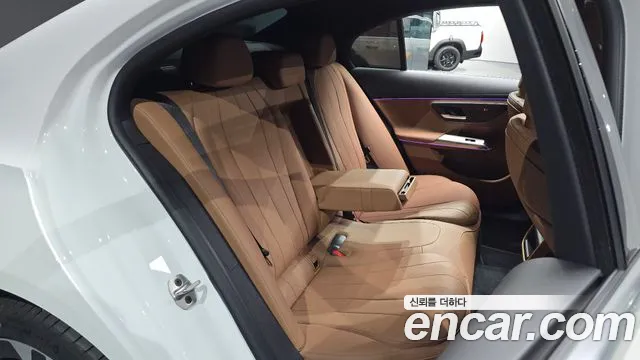 Mercedes-Benz E-Class W214 — Фото автомобиля 17
