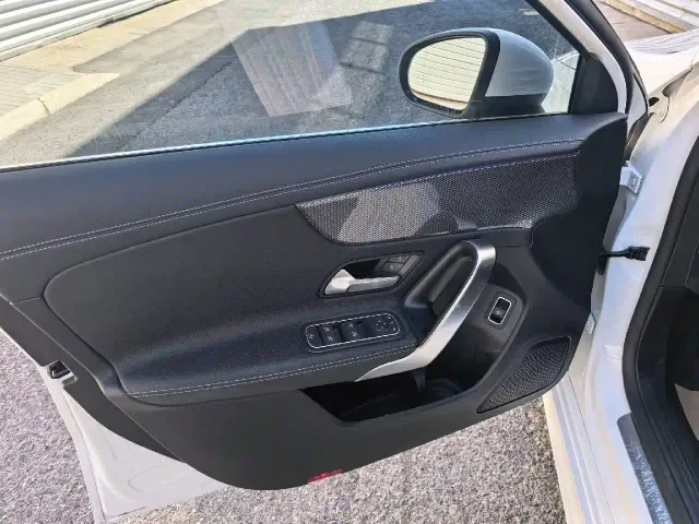 Mercedes-Benz A-Class — Фото автомобиля 13