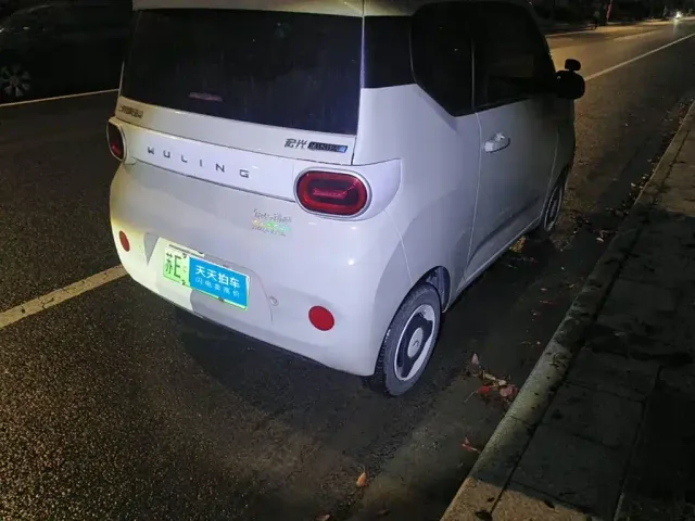 Wuling Hongguang Mini EV — Фото автомобиля 2