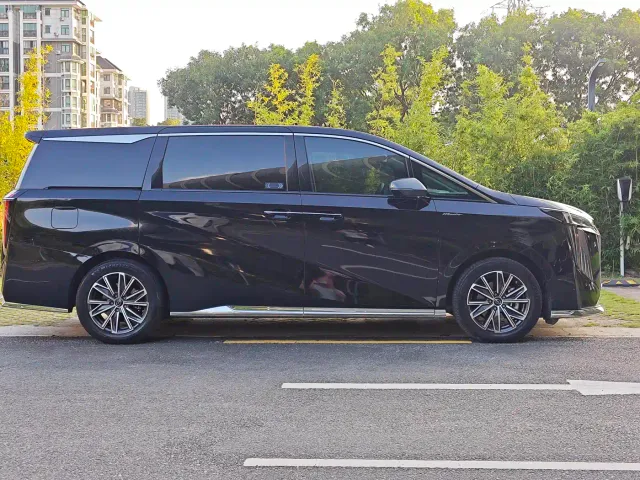 GAC Trumpchi M8 — Фото автомобиля 7