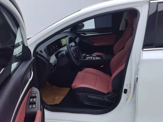 Changan Eado — Фото автомобиля 9