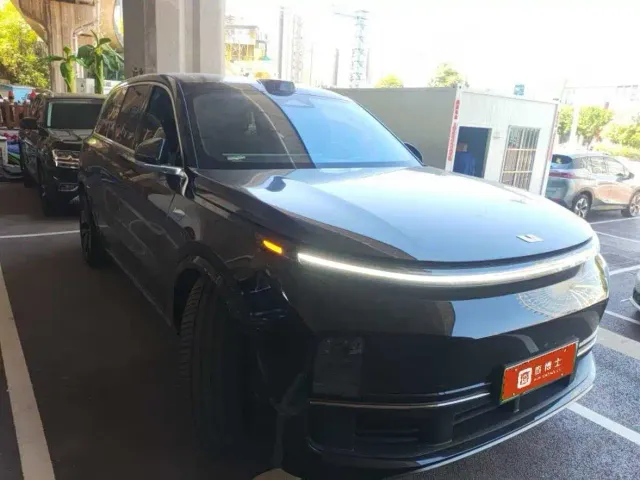 Li Auto L9 — Фото автомобиля 2