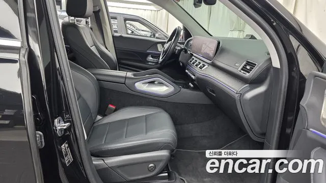 Mercedes-Benz GLE-Class — Фото автомобиля 16