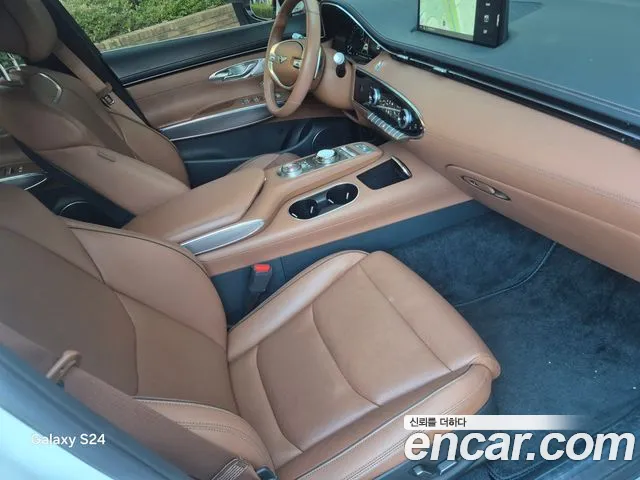 Genesis GV70 — Фото автомобиля 8