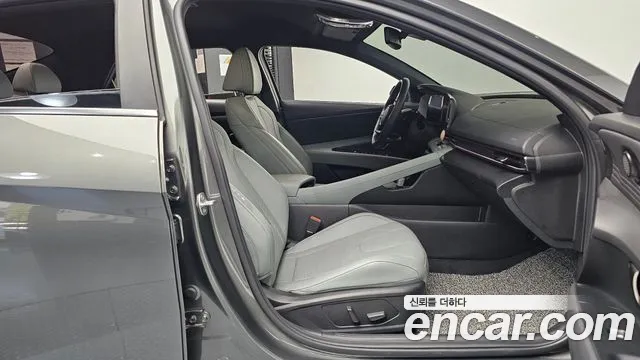 Hyundai Avante CN7 — Фото автомобиля 16