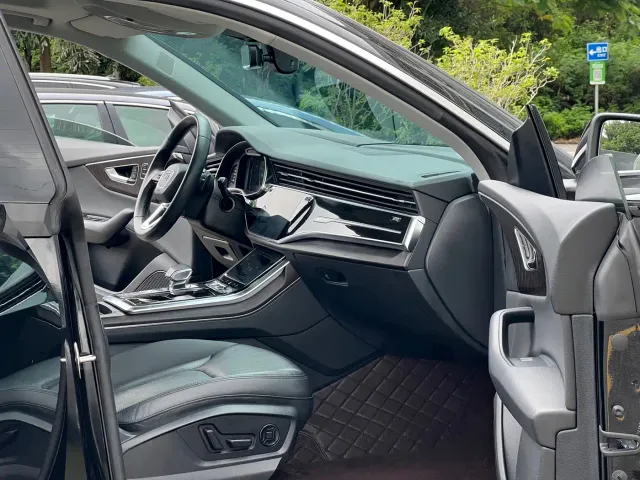 Audi Q8 — Фото автомобиля 12