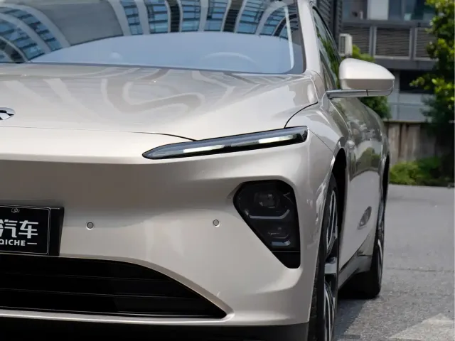 NIO NIO ET7 2024 75kWh Executive Edition — Фото автомобиля 8