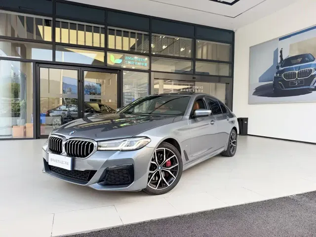 Фотография автомобиля — BMW 5 Series