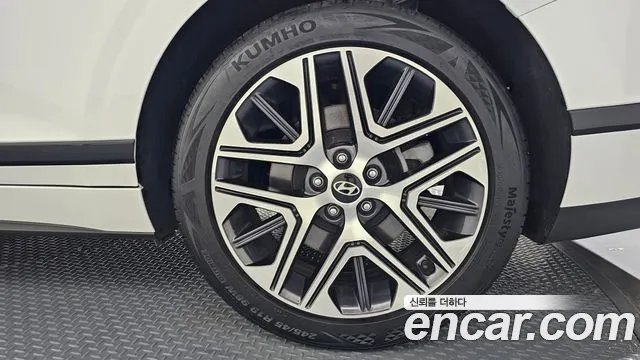 Hyundai Grandeur GN7 — Фото автомобиля 6