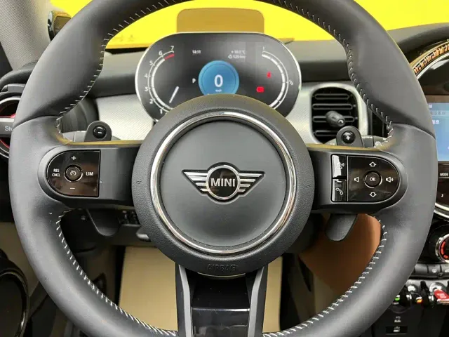 MINI Hatch — Фото автомобиля 10