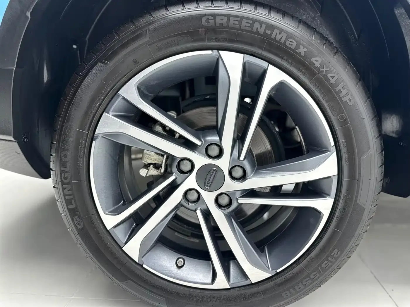 Geely Binyue 2021 1.4T DCT Diamond Edition — Фото автомобиля 16