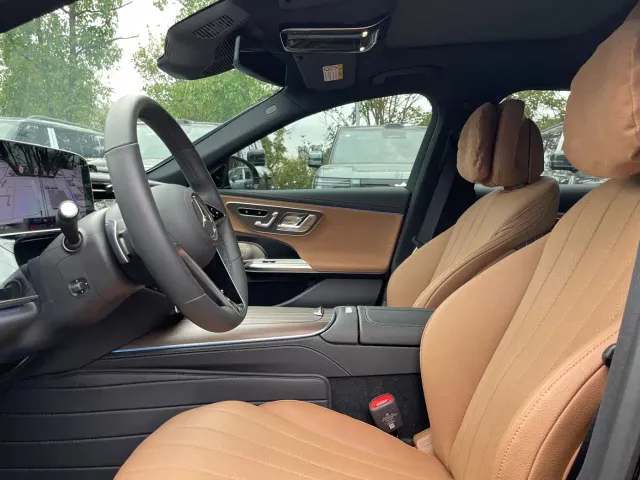 Mercedes-Benz E-Class — Фото автомобиля 6