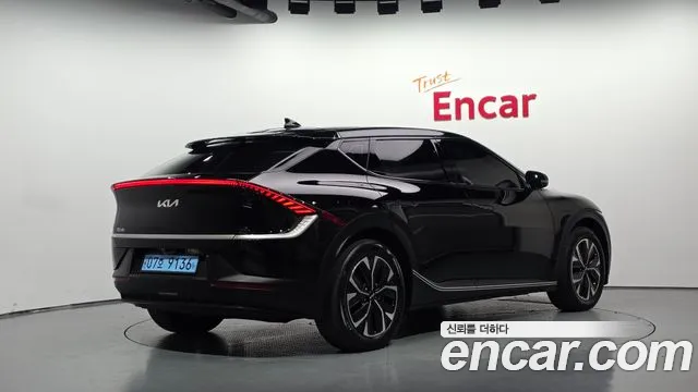 Kia EV6 — Фото автомобиля 2