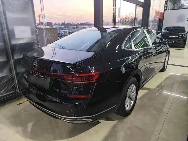 Volkswagen Passat — Фото автомобиля 6