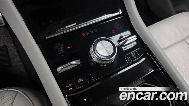 Jeep Cherokee — Фото автомобиля 12