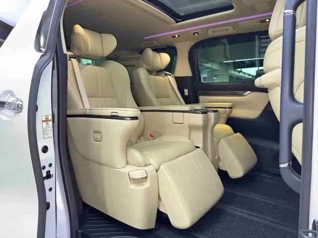 Toyota Vellfire — Фото автомобиля 22