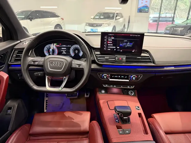 Audi Q5L — Фото автомобиля 8