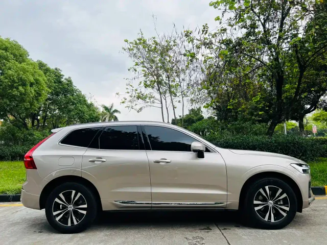 Volvo XC60 — Фото автомобиля 7