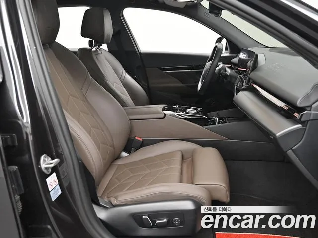 BMW 5-Series 5 серия (G60) — Фото автомобиля 10