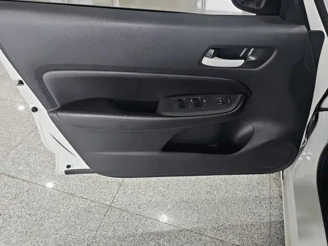 Honda Fit — Фото автомобиля 7