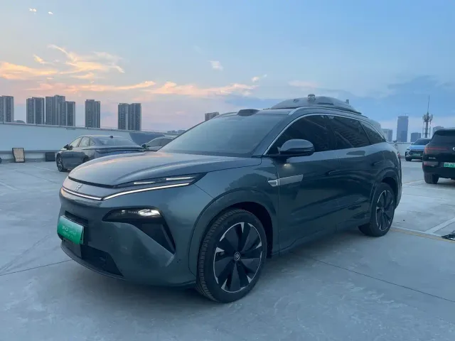 BYD Tang L — Фото автомобиля 2