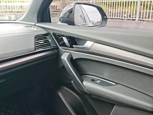 Audi Q5L — Фото автомобиля 12