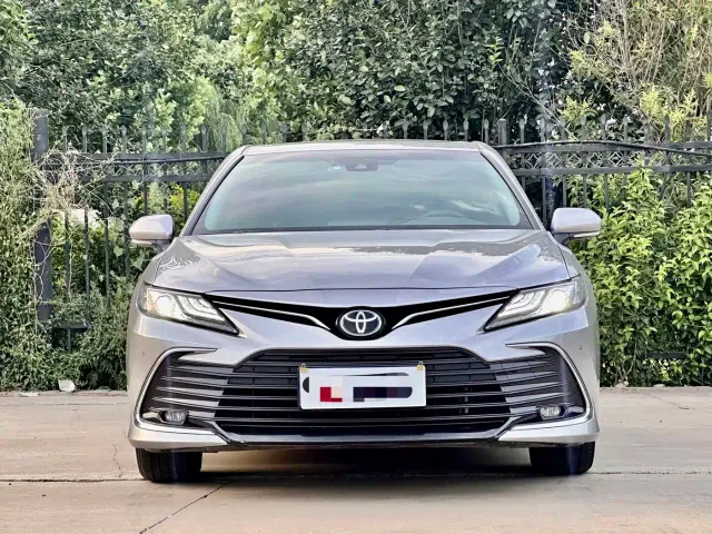 Toyota Camry — Фото автомобиля 2