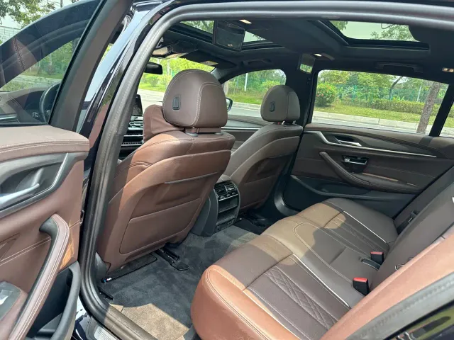 BMW 5 Series — Фото автомобиля 8