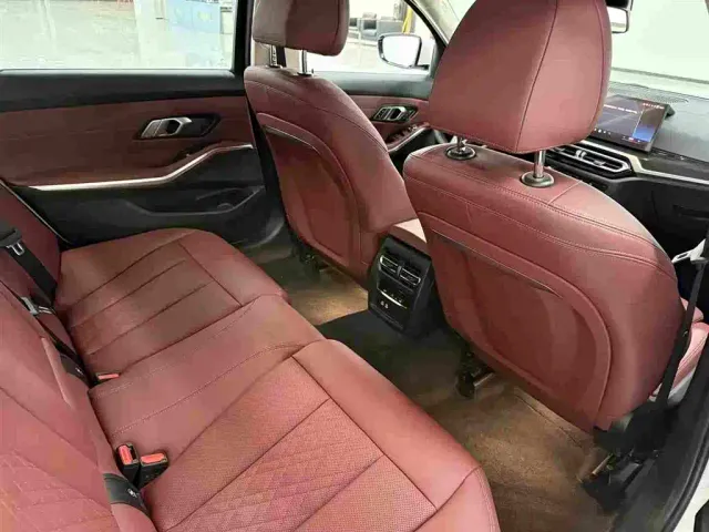 BMW 3 Series — Фото автомобиля 13
