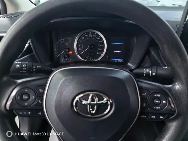 Toyota Corolla — Фото автомобиля 10