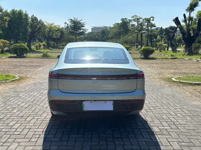 Roewe D6 — Фото автомобиля 7