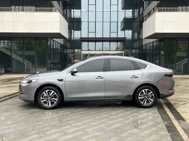 BYD Qin PLUS — Фото автомобиля 3