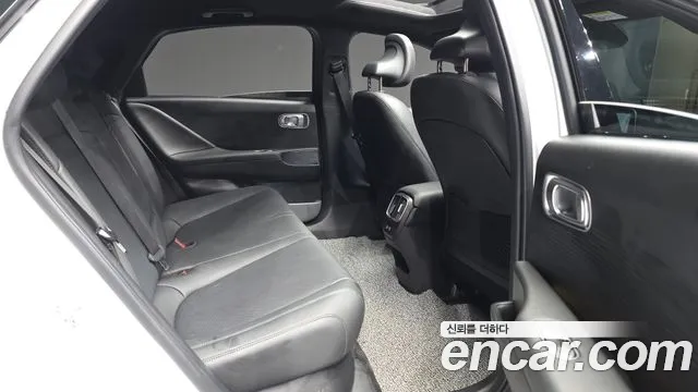 Hyundai Ioniq 6 — Фото автомобиля 17