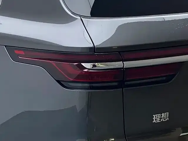 Li Auto ONE — Фото автомобиля 18