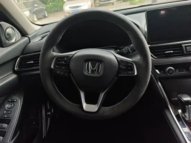 Honda Accord — Фото автомобиля 15