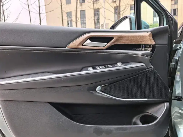 Xpeng P5 — Фото автомобиля 12