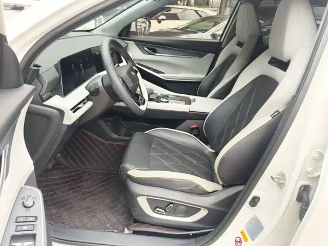 Changan CS75 Plus — Фото автомобиля 14