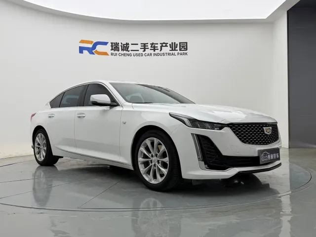 Cadillac CT5 — Фото автомобиля 3
