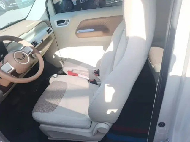 Wuling Hongguang Mini EV — Фото автомобиля 14