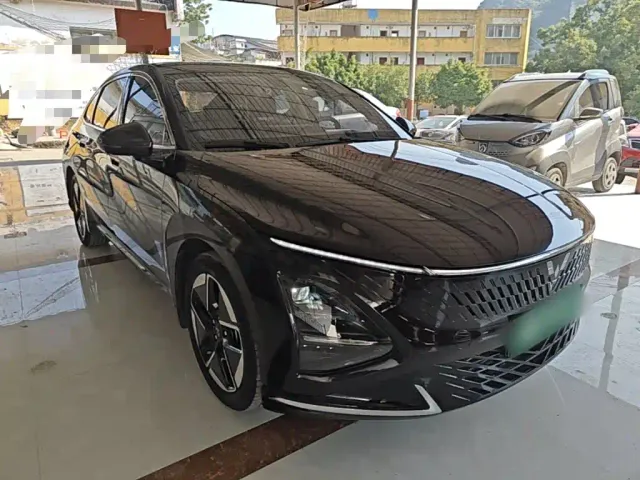 Wuling Starlight — Фото автомобиля 3
