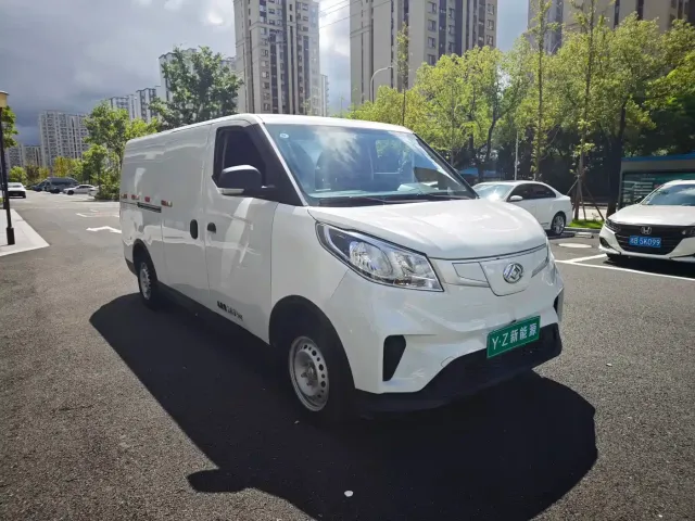 Maxus EV30 — Фото автомобиля 3