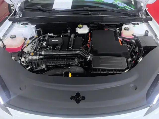BYD Seal 05 DM-i — Фото автомобиля 10
