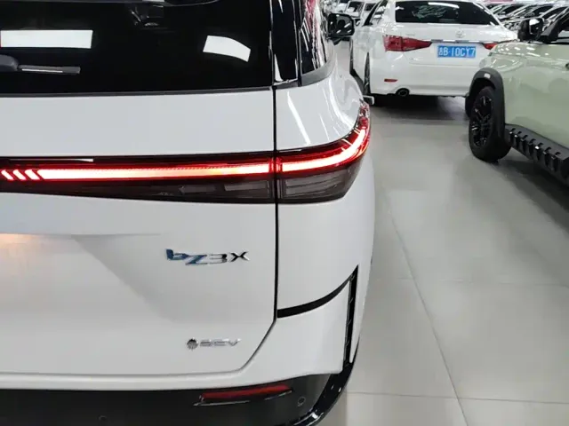 Toyota BoZhi 3X — Фото автомобиля 7