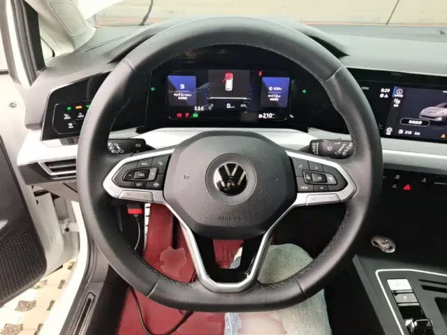 Volkswagen Golf — Фото автомобиля 10