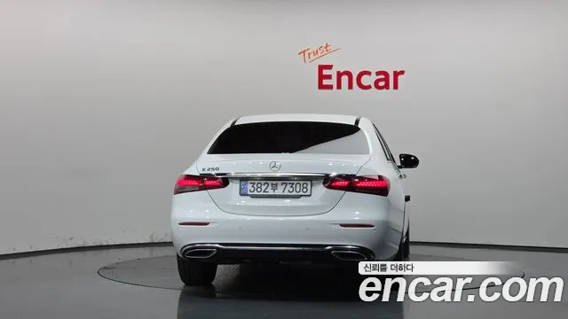 Mercedes-Benz E-Class W213 — Фото автомобиля 4