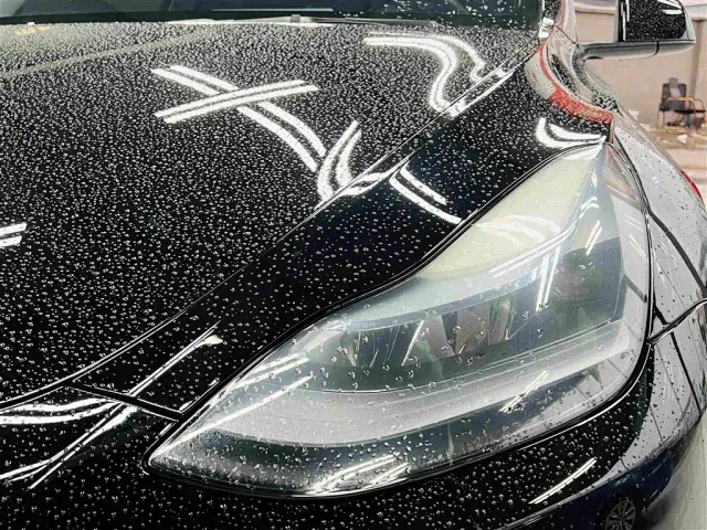 Tesla Model Y — Фото автомобиля 9
