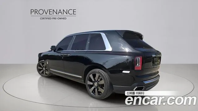 Rolls-Royce Cullinan — Фото автомобиля 2