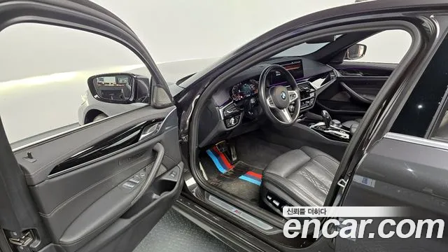 BMW 5-Series 5 серия (G30) 530i xDrive M Sport — Фото автомобиля 11